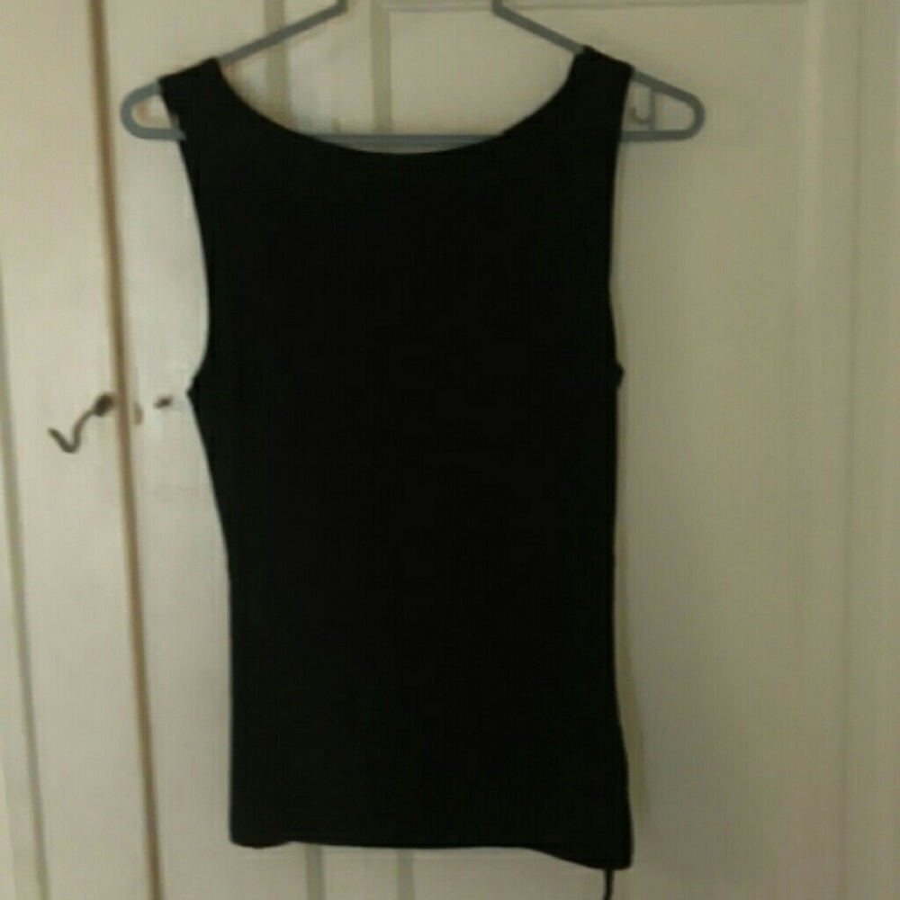Black boat neck Delia's tank top